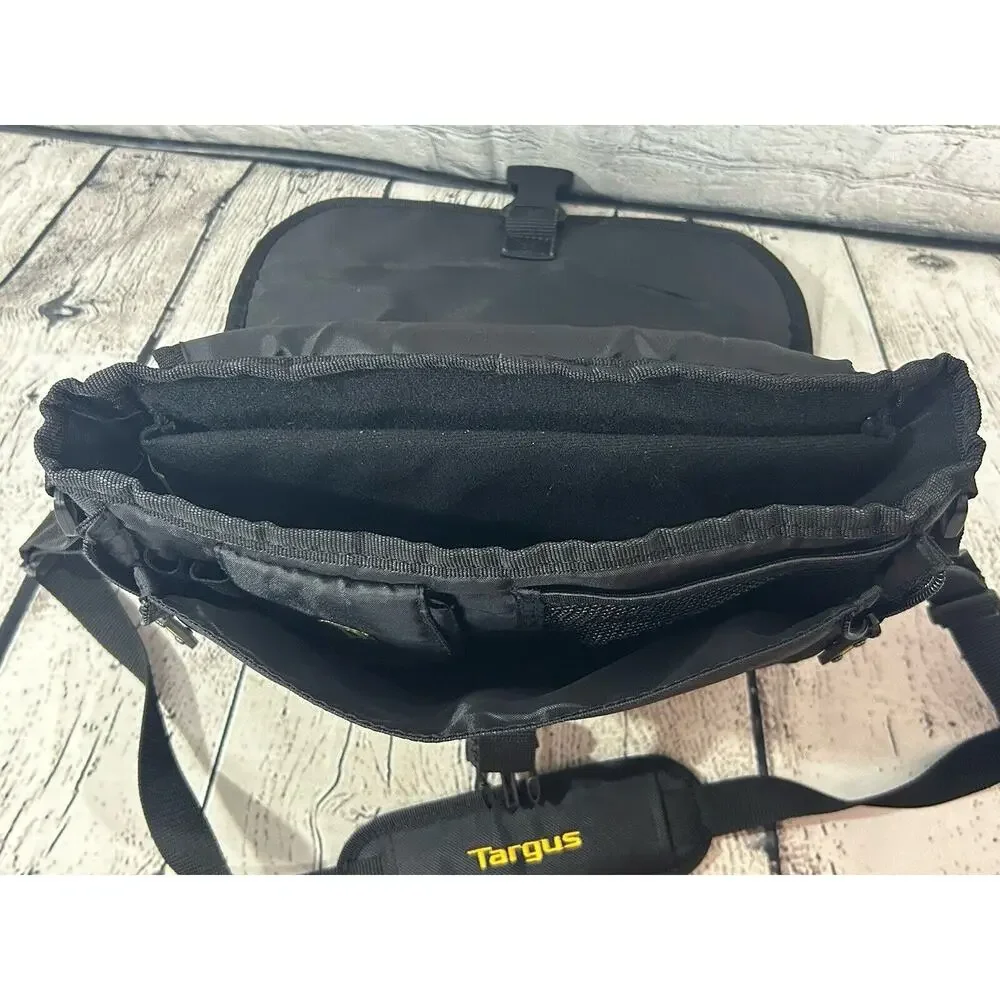 Targus Shoulder Messenger Bag Black W/Cell Pouch And 11